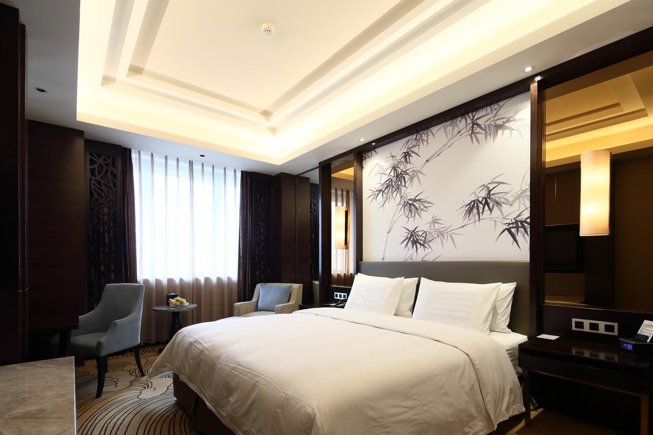 Jinan Luxury Blue Horizon Hotel מראה חיצוני תמונה