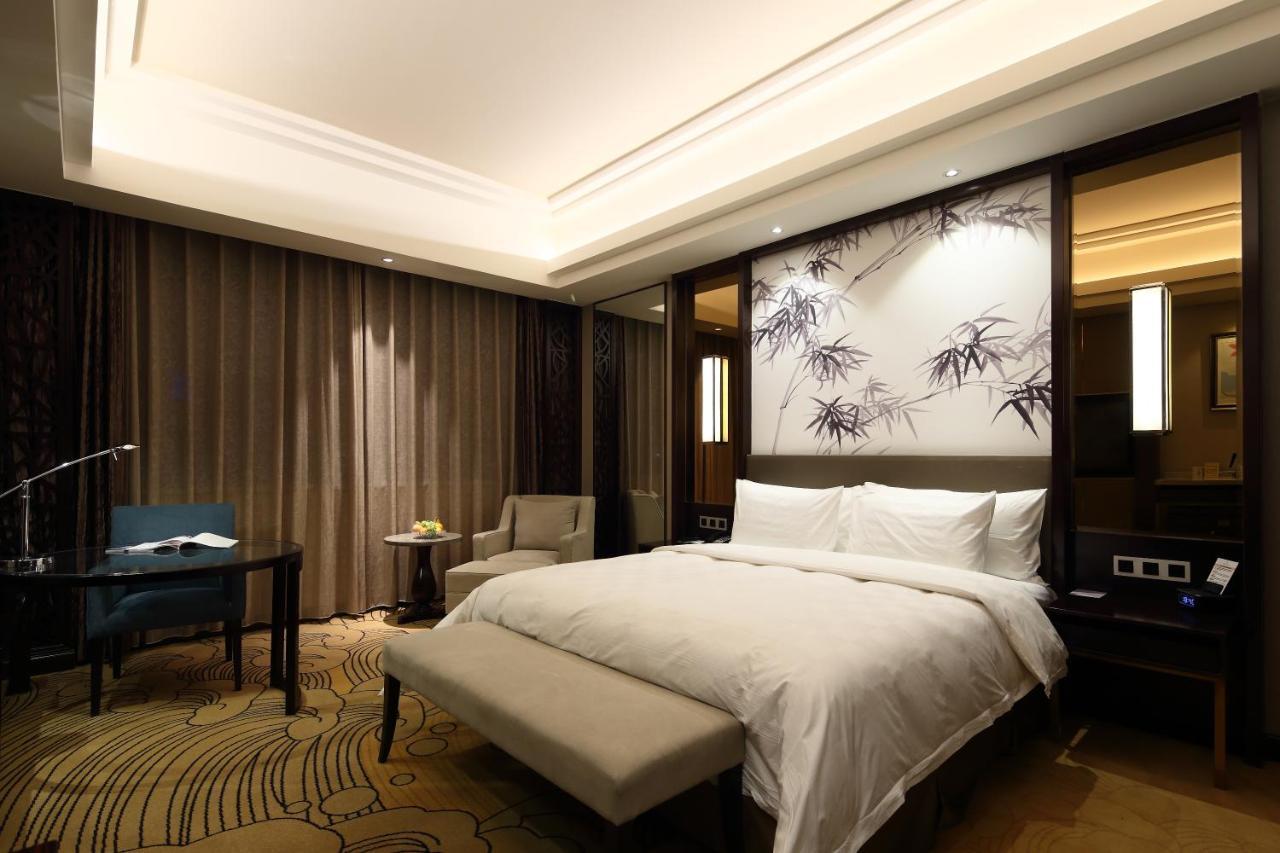 Jinan Luxury Blue Horizon Hotel מראה חיצוני תמונה