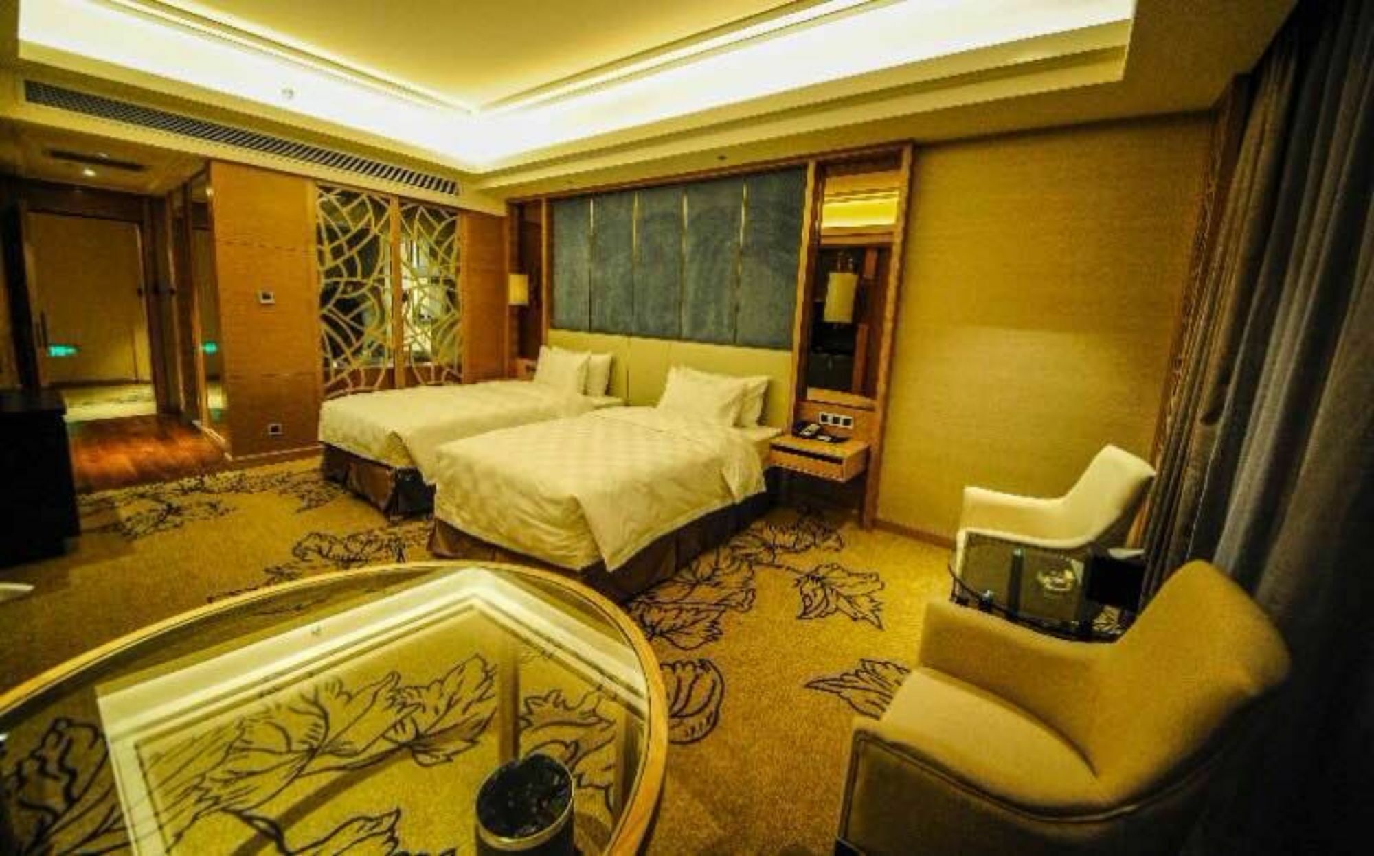 Jinan Luxury Blue Horizon Hotel מראה חיצוני תמונה